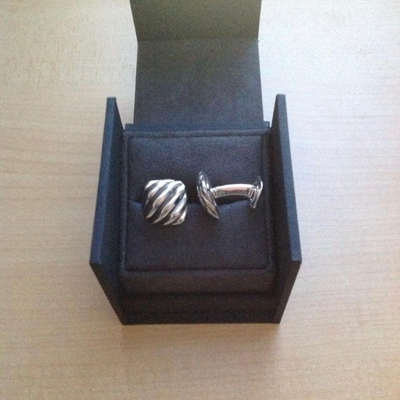 David Yurman silver cushion cufflinks - Picture 3 of 4